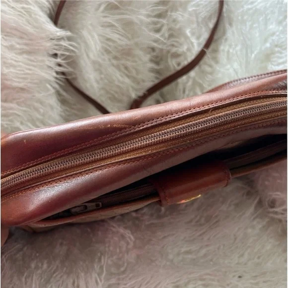 Gucci Handbag and Wallet GUC with COA​​​ - Picture 10 of 12